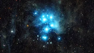 Photographing a Star Cluster, but I Zoom In After Each Shot
