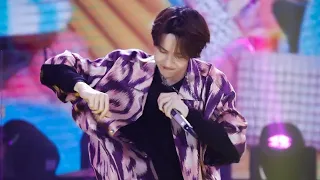 WANG YIBO CUTE DANCE
