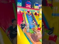 Download Lagu Baju hitam putih lompat lompat ceria di istana balon Tayo super