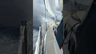 Day 1 sailing from Waikiki to sandbar lol #sailing