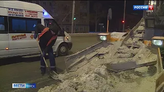 Омск встал в огромные пробки