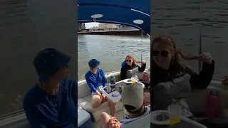 RTU – Cruising the Chicago River with friends #shorts #boatlife #boat