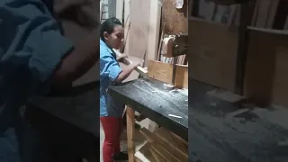 الفتاة التى تتحدى نجارين مصر  الفتاة التى تتحدى نجارين مصر