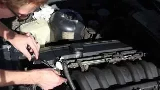 How to Replace the Camshaft Position Sensor on the BMW E36 1998 328i