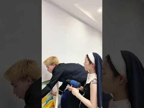 修女太顽皮了#神父#修女