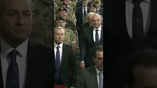 مزاح عفوي من رئيس الجمهورية اللبناني جوزف عون لقائد فوج المكافحة العميد عماد نبهة 