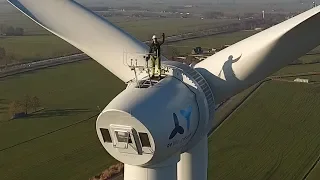 windmolen de windcentrale rouveen plaatsing rotor en wieken drone 4k 
