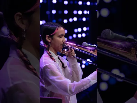 Kalia Vandever performs "Waiting" & more Live on KEXP