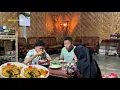 Download Lagu Membuat lontong sayur daging sapi untuk makan malam bersama keluarga, masakan desa