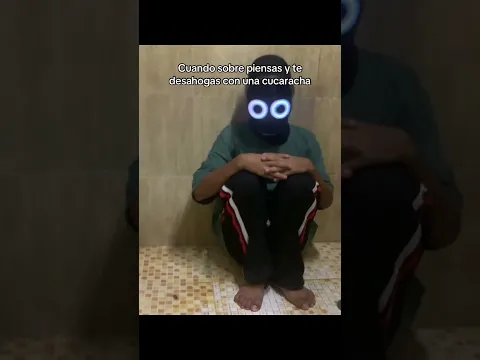 Cuando sobre piensas y te desahogas con una cucaracha #parati #shorts #elpanita