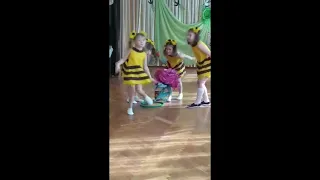 Танець бджілок старша група ЗДО Весна 2021 