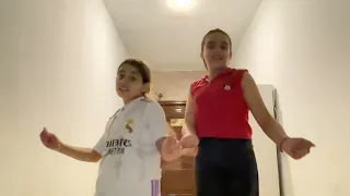 أنا كنت بتسلى ورميه في السله 