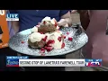 Lanetra tries Becca Bites at Dixie Grill on farewell tour