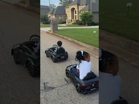 When your kids are spoiled af 🤣