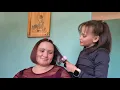 Download Lagu Asmr skylar plays👧 with mom hair for the day😉💆‍♀️