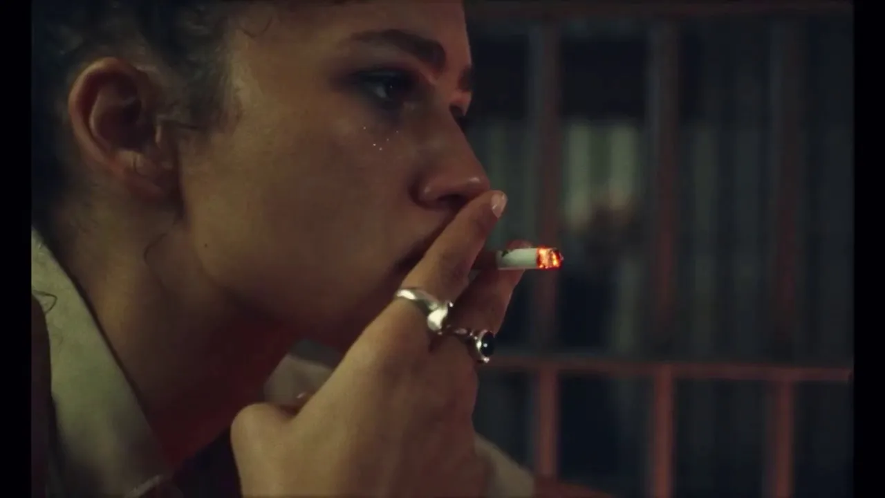 Rue trying to figure out what’s up with Jules & Nate | Euphoria S01 E07