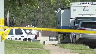 Omaha police officer shoots kills man while serving a warrant