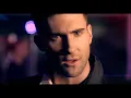 Maroon 5 - Makes Me Wonder (Official Music Video)