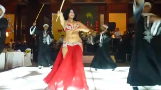 الراقصة شاكيرا مولعة الفرح ببدلة رقص نار 2018 