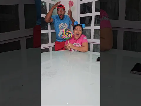 Esticando o Braço😱😱😱#funny #lolipop  #sweet