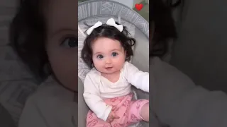 بيبي يضحك مضحك  بيبي يضحك مضحك