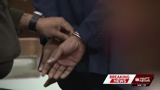 Jury deliberates in Jackson murder tria