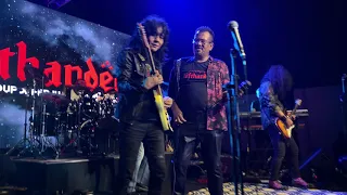 lagenda cinta lefthanded di panggung asia 2019