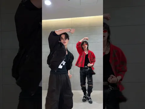 Hyunjin & Enhypen Niki: Chk Chk Boom Challenge