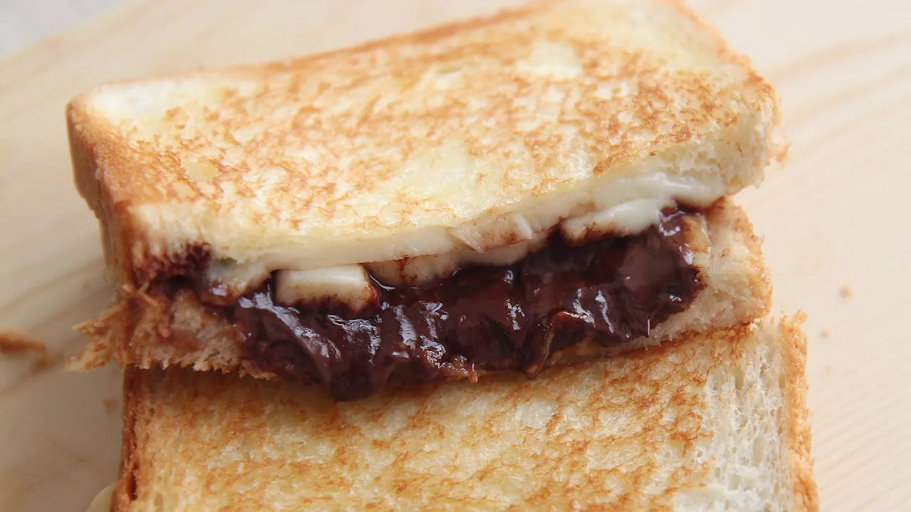     : &calorie bomb: How to make peanut butter banana nutella toast