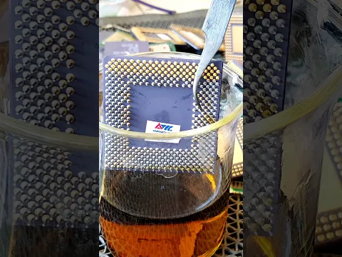 Gold stripping solution