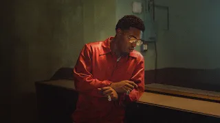 Myke Towers - UNA NA MÁS (Official Music Video)