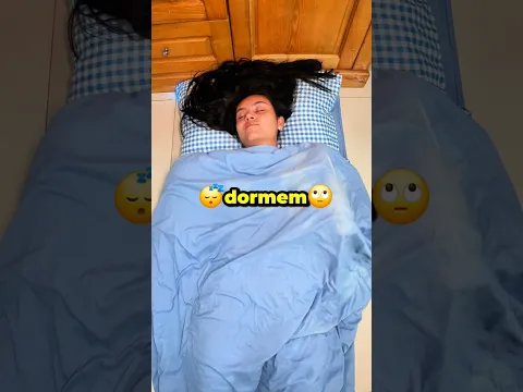 Thaís dorme estranho 🥴☠️ #humor #viral