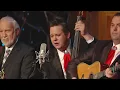 Bill & Gloria Gaither - Help Is On the Way [Live] ft. Doyle Lawson, Quicksilver