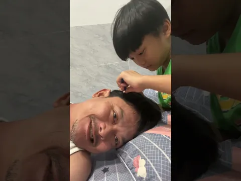 Tin siêu còi nhổ tóc bạc cho ba