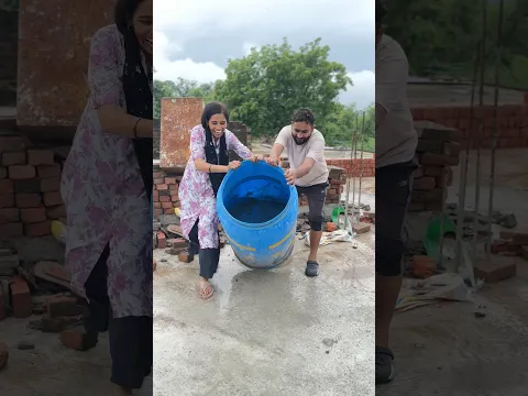Nishu ne sara pani giraya tabhi 😱 #shorts  #ytshorts  #youtubeshorts  #vairal  #pani