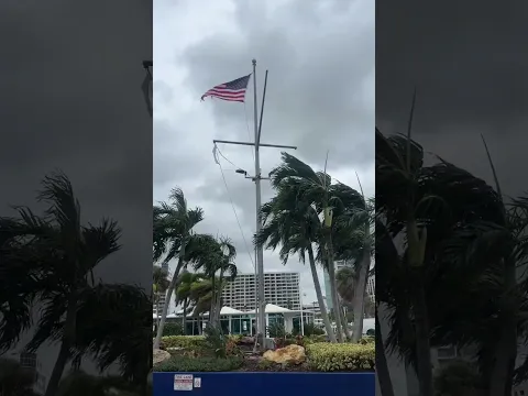 HELENE LIVE:  Tide hits the streets !  Hurricane Helene makes landfall in Tampa