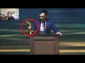 Golden Gnome Accidentally Breaks On Stage