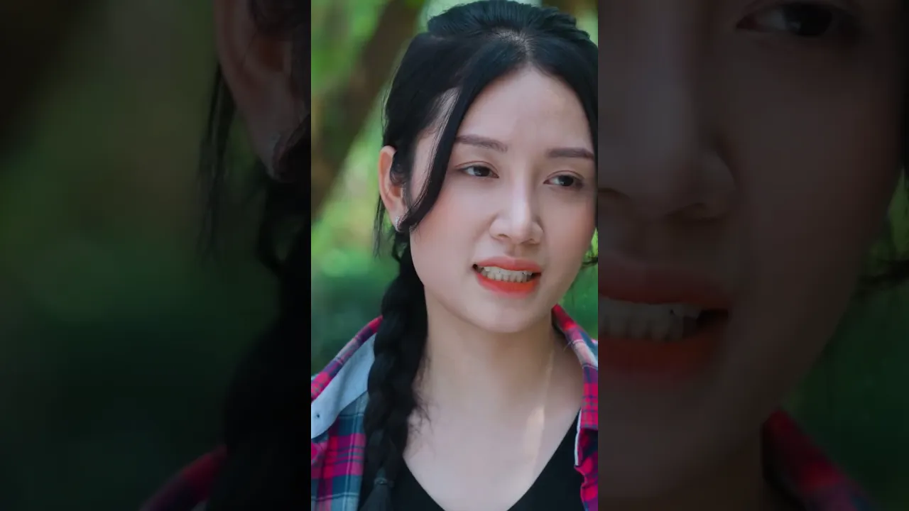 BLOCKING HER PATH, THE PRETTY GIRL WAS LUCKY ENOUGH TO RECEIVE HELP FROM HER BOSS. poster