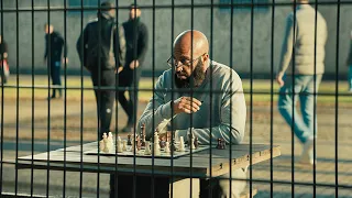 فشلت الشرطه في القبض علي اخطر عصابة مافيا فاضطروا يخرجو سجين غامض عندهم عشان يساعدهم انتقاما لعيلته 