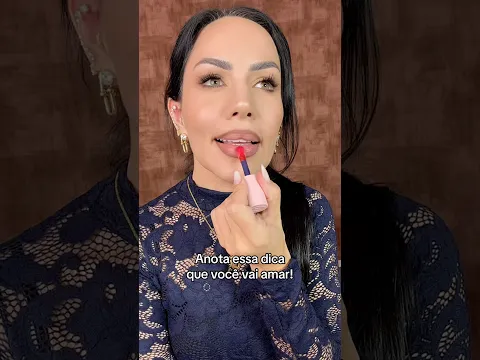 BT LIPSHAPE Taupe Brown + BT GLAZE Scarlet = contorno e glow na medida. Que tal? ✨ #brunatavares
