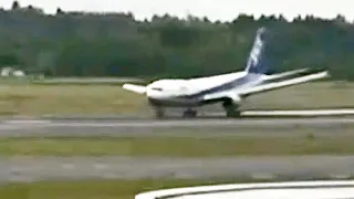 Pilot Breaks Plane
