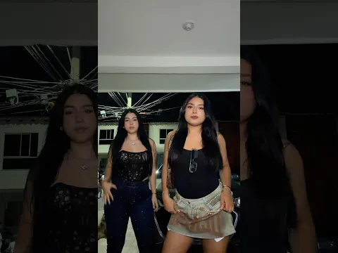 Comenta tu emoji favorito 🙈