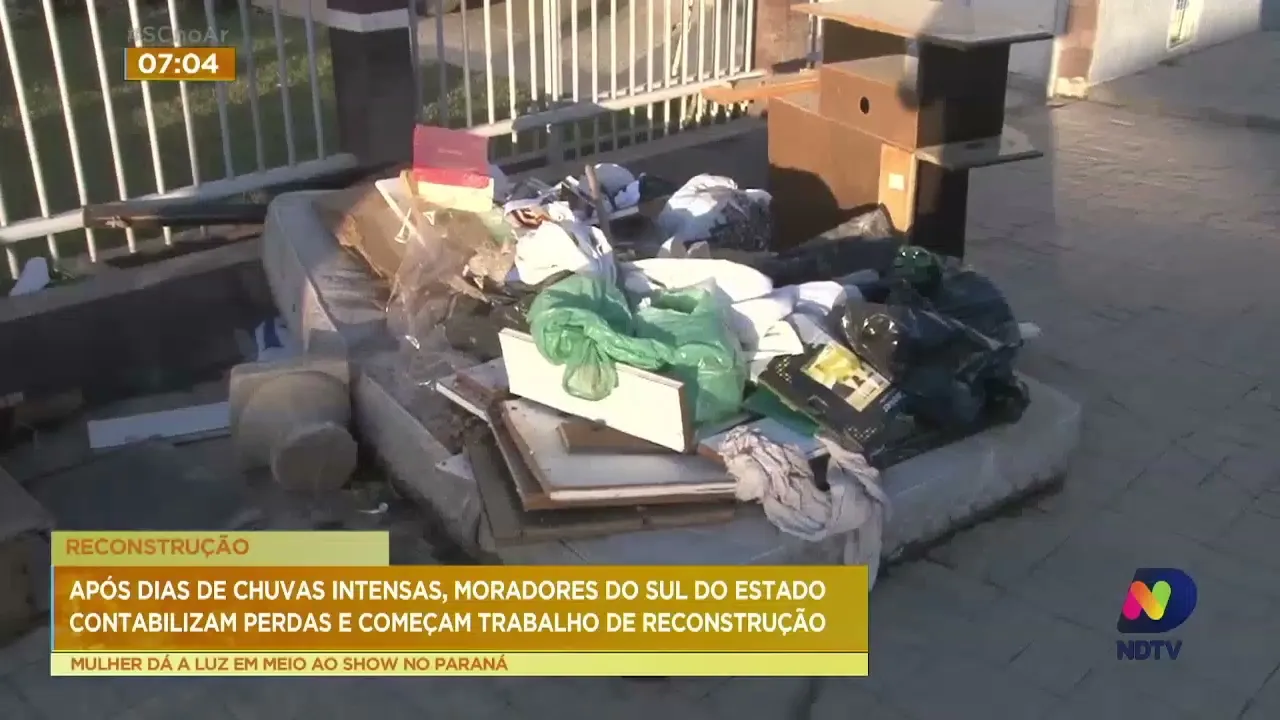 Após as fortes chuvas, moradores do Sul de SC iniciam trabalho para reconstruir o que foi perdido