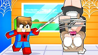 Virei BEBÊ HOMEM-ARANHA para TROLLAR MINHA BABÁ! 🕸️🤣