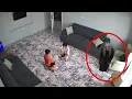 Anak Kecil Diganggu Hantu Saat Sedang Main di Rumah #asupanhorror