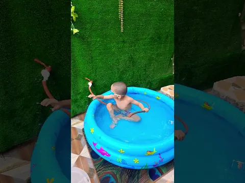مهدي يسبح