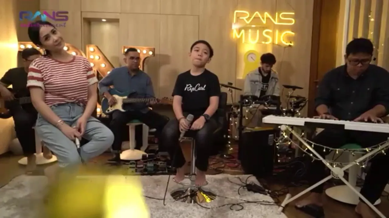 Deven ft Nagita | Terbaik untukmu~Ada band, Rans music