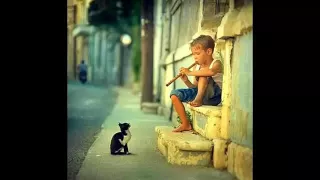 اسمع الناي الحزين يبكي الصخر دندنها