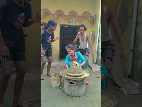 Video Thumbnail: हसी रोक के दिखाओ तो जाने 😆 #funny #shorts