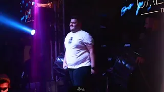           رامي عبدو  عملنا قيمة للطحين  حلفتلي لغيري بعمرا ما تكون مهلك يا دنيا شوي      دندنها